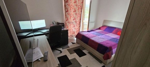 4 rooms Apartment in Carrara, Italy No. 27351 2