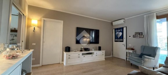 2 Schlafzimmer Wohnung in Scanzorosciate, Italy, Nr. 268786 16