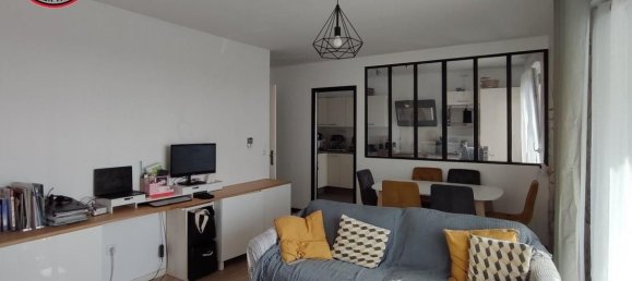Apartamento de 3 dormitorios en Mantes-la-Ville, France No. 351643 5