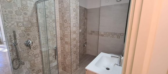 Apartamento de 5 habitaciónes en Perugia, Italy No. 138097 16