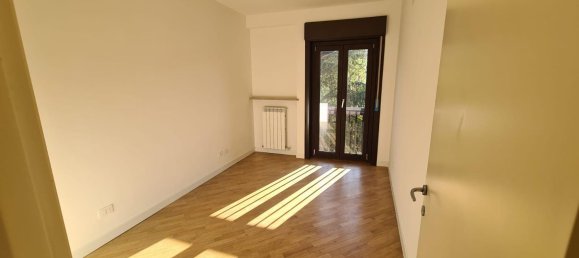 Apartamento de 5 habitaciónes en Perugia, Italy No. 138097 8