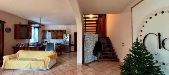 Casa de 3 habitaciónes en Novi di Modena, Italy No. 116816 2