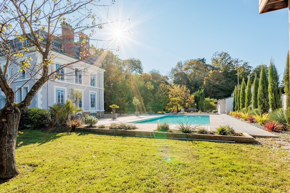 10 bedrooms Villa in Soisy-sur-Seine, France No. 347990