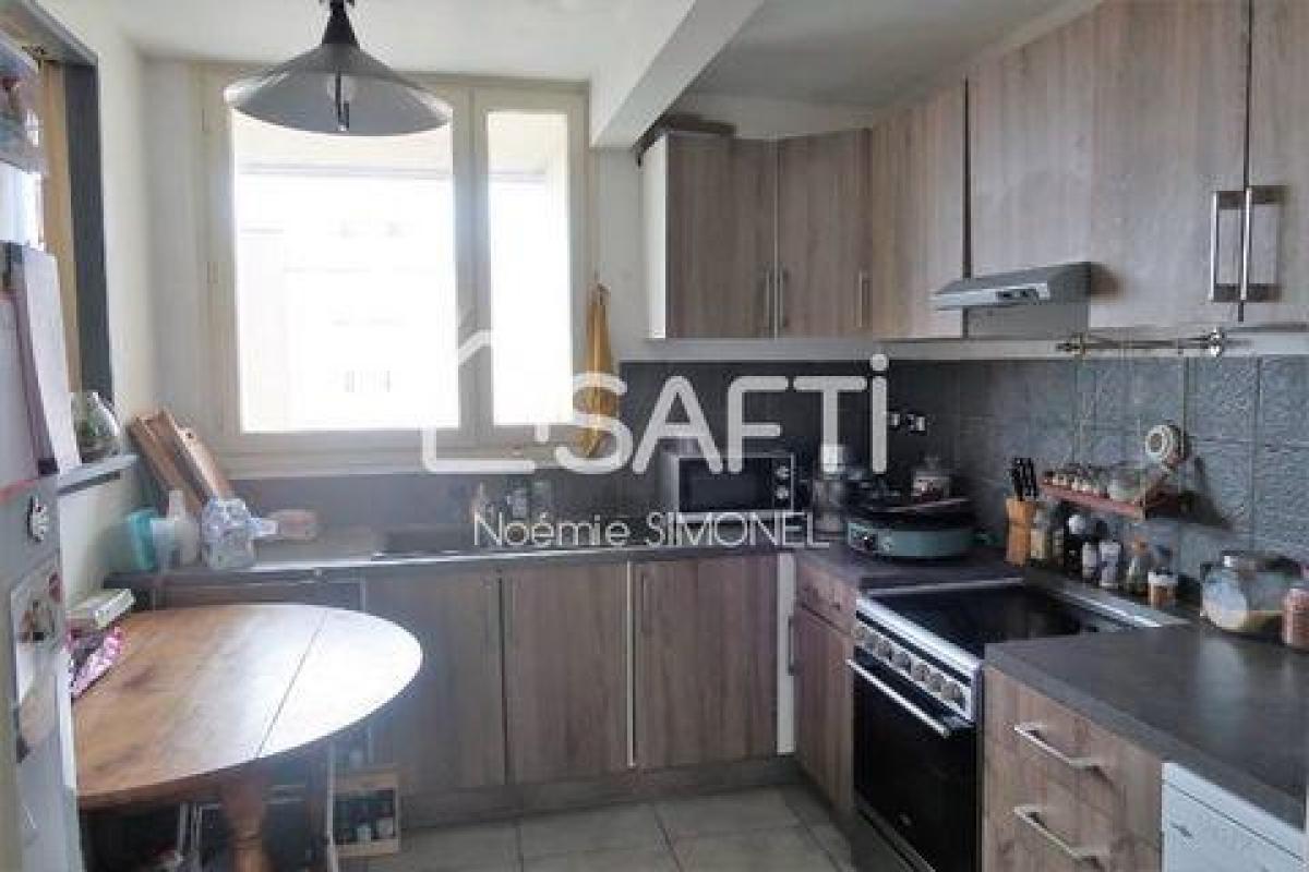 Квартира с 2 спальнями в Шийи-Мазарен, Франция № 33323