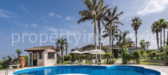 9 bedrooms Villa in Ispica, Italy No. 126390 25