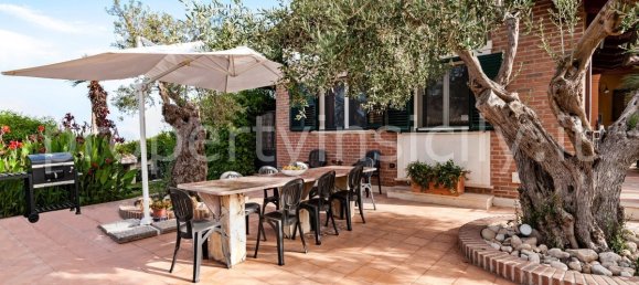 9 bedrooms Villa in Ispica, Italy No. 126390 2