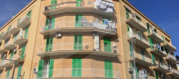 2-salle Bâtiment à Molfetta, Italy No. 22742 6