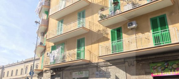 2-salle Bâtiment à Molfetta, Italy No. 22742 4