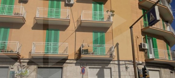 2-salle Bâtiment à Molfetta, Italy No. 22742 3