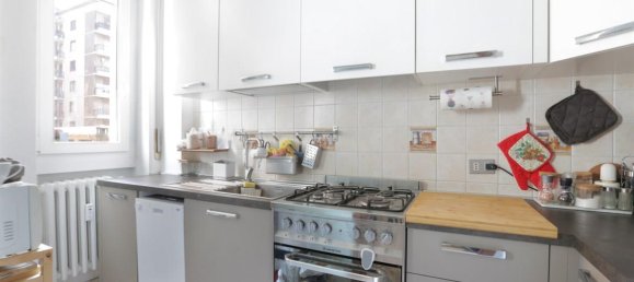 Apartamento de 3 divisões em San Donato Milanese, Italy N.º 41635 5