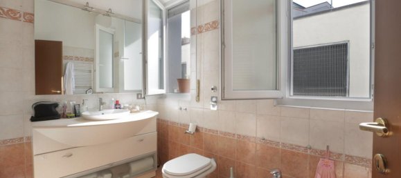 Apartamento de 3 divisões em San Donato Milanese, Italy N.º 41635 27