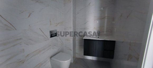 2 bedrooms Apartment in Corroios, Portugal No. 192615 2