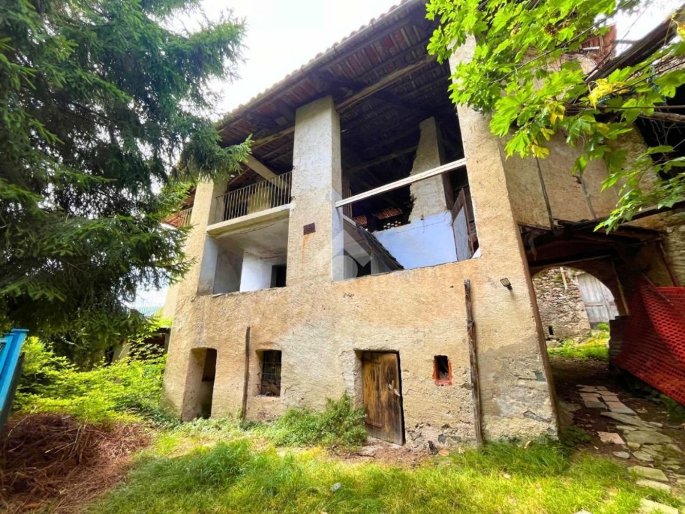 3 rooms House in Val di Chy, Italy No. 285909