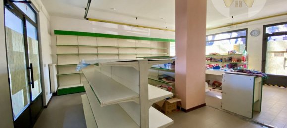 Propriété commerciale à Gorizia, Italy 90m² No. 182264 12