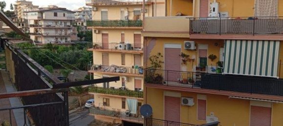 5 rooms Apartment in Reggio Calabria, Italy No. 298862 2