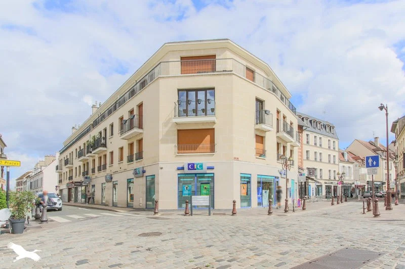 Квартира с 3 спальнями в Пуасси, Франция № 352661