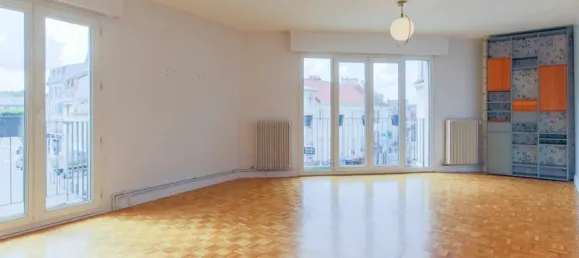 Квартира с 3 спальнями в Пуасси, Франция № 352661 2