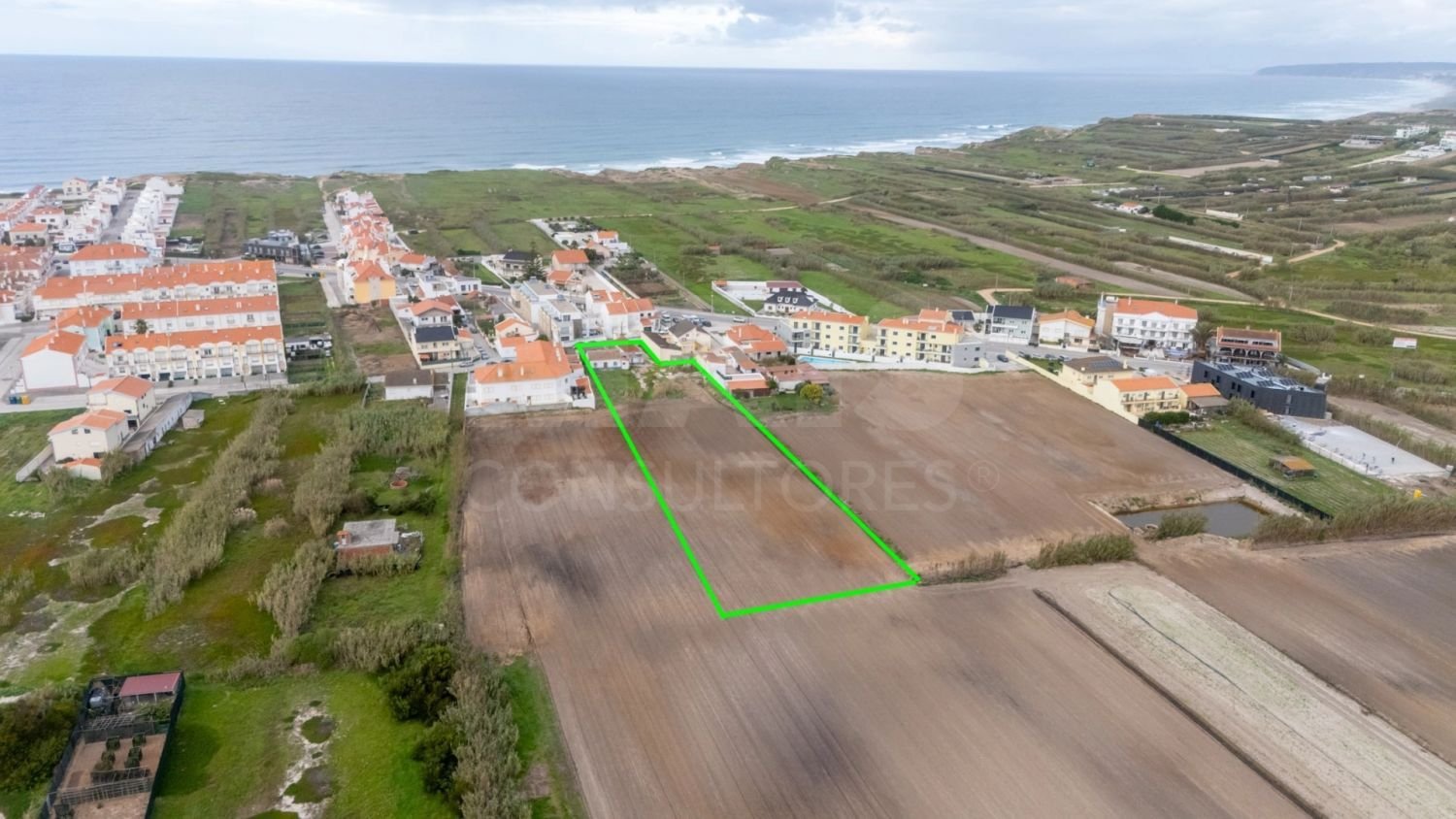 5880m² Land in Ferrel, Portugal No. 110341