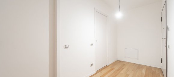 3غرفة شقة في Seregno, Italy رقم 271923 5