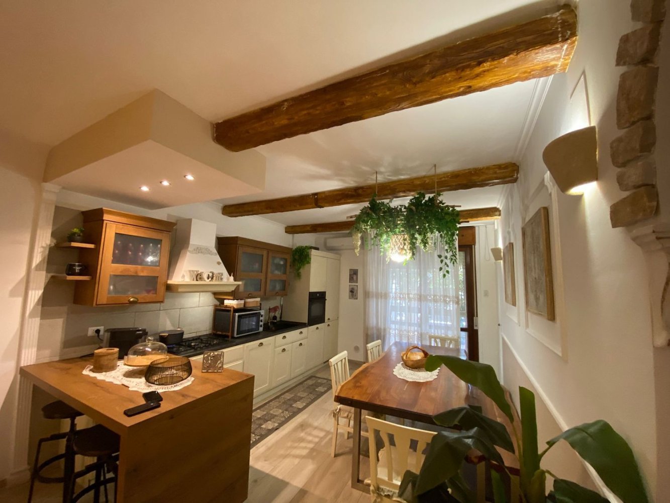 6 chambres Appartement à Taranto, Italy No. 327236