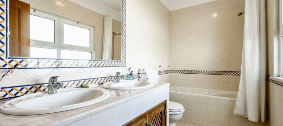 4 Schlafzimmer Villa in Albufeira, Portugal, Nr. 131535 8