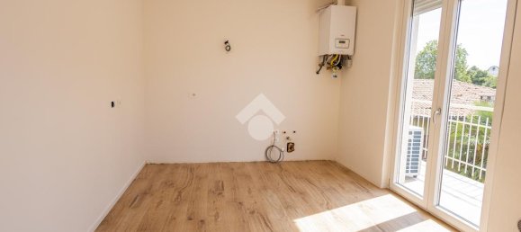 3 bedrooms Apartment in Vicenza, Italy No. 353950 2