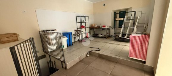1-salle Propriété commerciale à Rome, Italy No. 282207 5