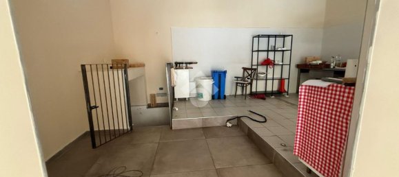 1-salle Propriété commerciale à Rome, Italy No. 282207 6