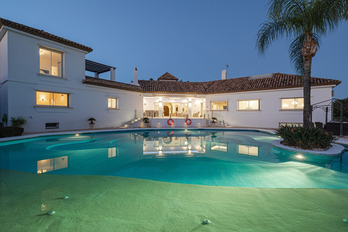 6 Schlafzimmer Villa in Estepona, Spain, Nr. 40224
