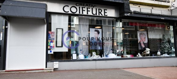 68m² Commercial property in Boulogne-sur-Mer, France No. 80303 5