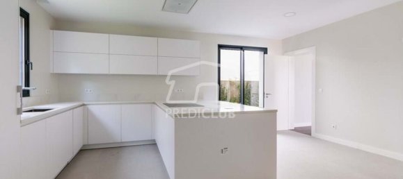 Дом с 3 спальнями в Фуншал, Португалия № 94285 13