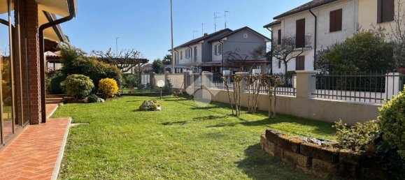 3 Schlafzimmer Haus in Udine, Italy, Nr. 52385 6