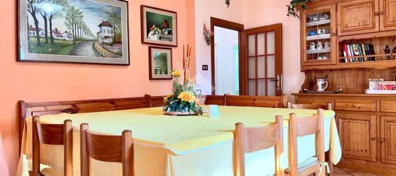 3 Schlafzimmer Haus in Udine, Italy, Nr. 52385 11
