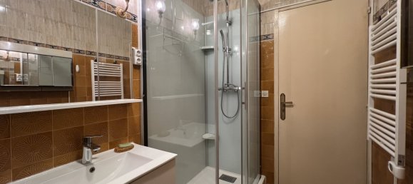 3 bedrooms Apartment in Yvelines, France No. 124603 9