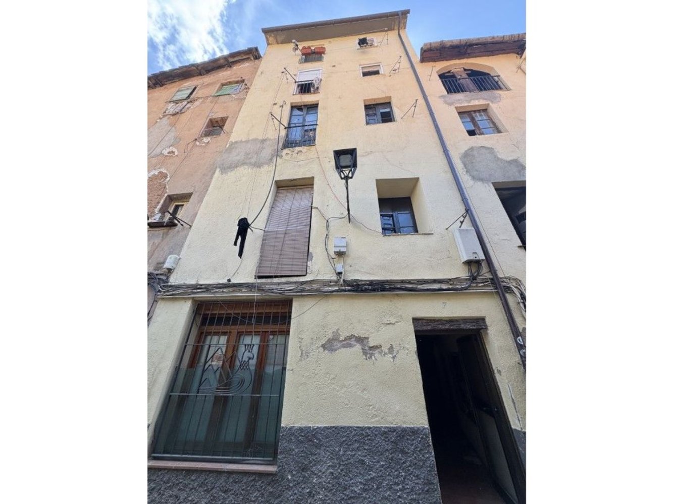 2 bedrooms Apartment in Berga, Spain No. 201949