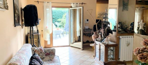 4 bedrooms Villa in Rocca Priora, Italy No. 264714 3