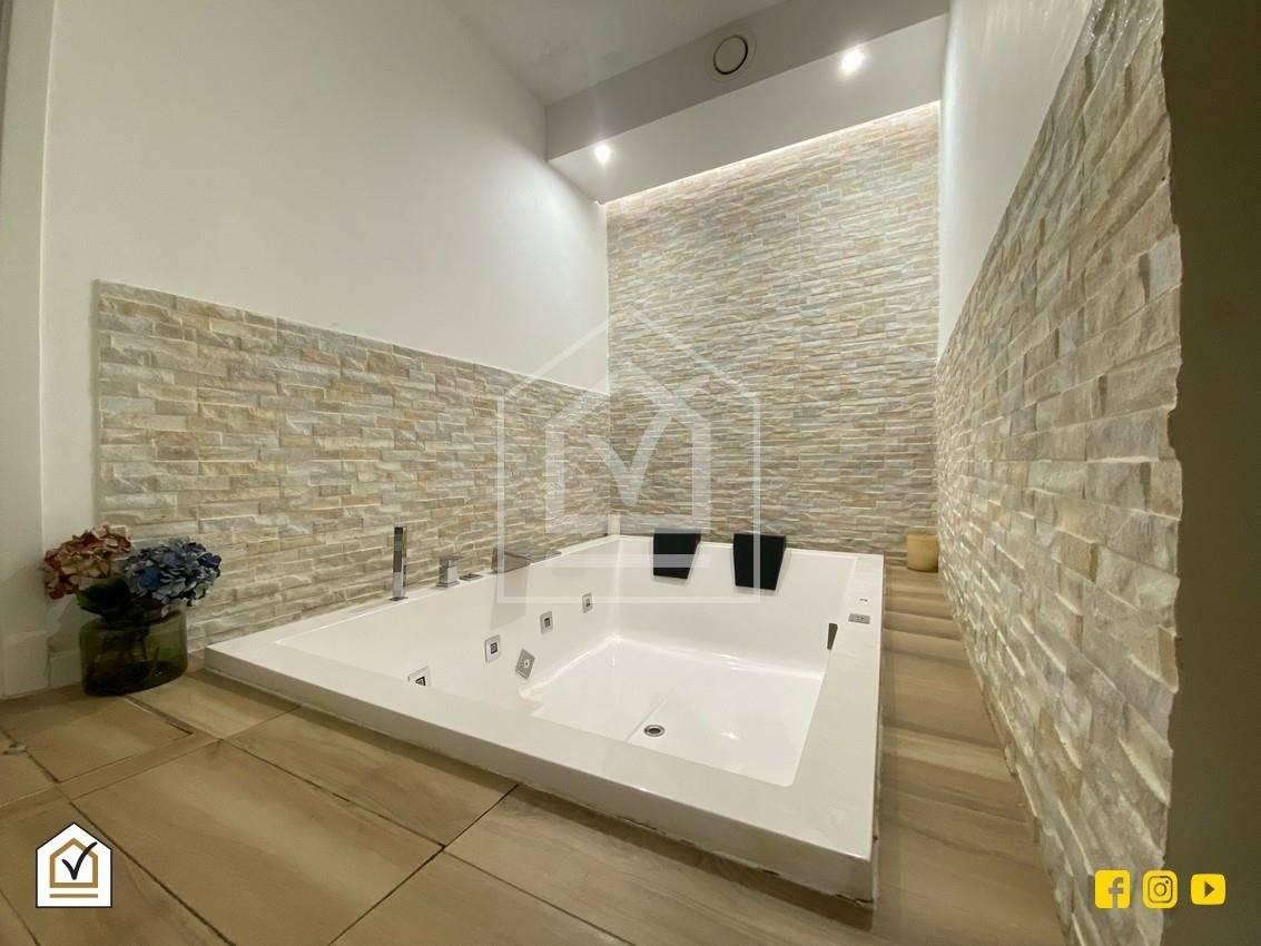 Apartamento de 3 divisões em Bari, Italy N.º 30657