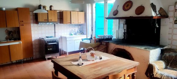 Вилла с 5 комнатами в Комаккьо, Италия № 170668 8