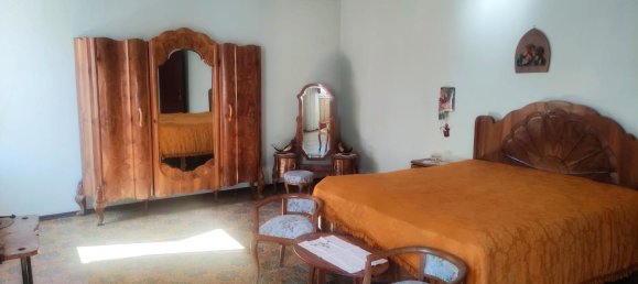 Вилла с 5 комнатами в Комаккьо, Италия № 170668 15