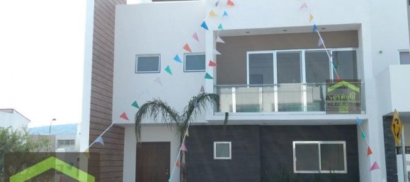 3 bedrooms House in Queretaro, Mexico No. 158903 2
