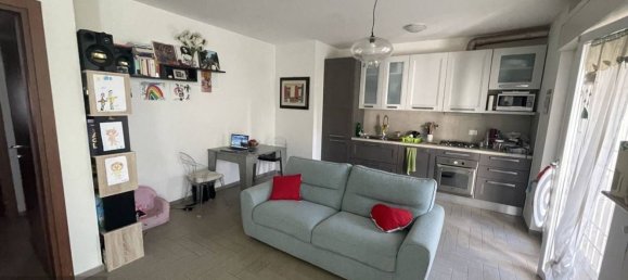 4 rooms Apartment in Latina, Italy No. 305238 2