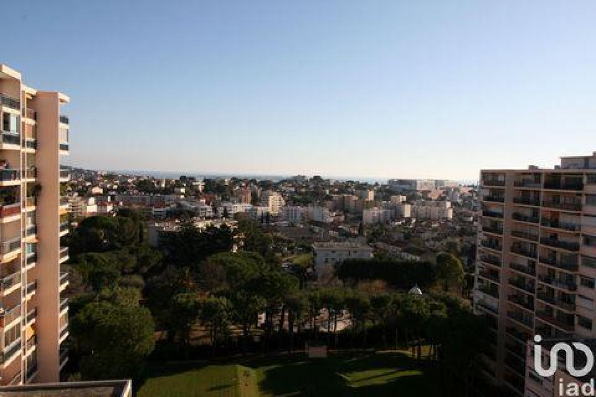 2 bedrooms Condo in Le Cannet, France No. 14351