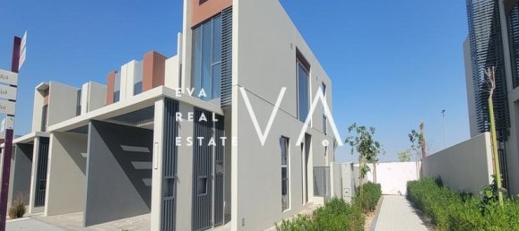 4 bedrooms Townhouse in Dubai, UAE No. 103020 8