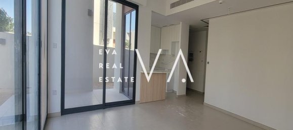 4 bedrooms Townhouse in Dubai, UAE No. 103020 9