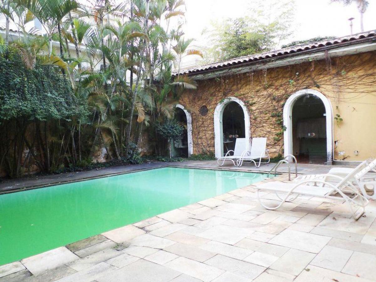 Casa de 4 dormitorios en Sao Paulo, Brazil No. 467749