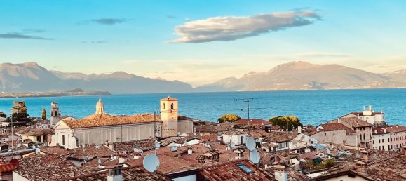 4-salle Appartement à Desenzano del Garda, Italy No. 335619 11