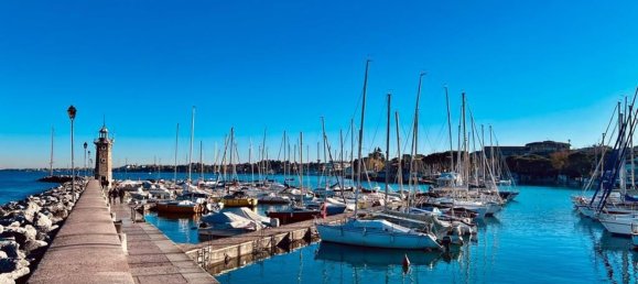 4-salle Appartement à Desenzano del Garda, Italy No. 335619 19