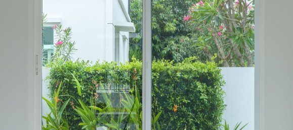 4-salle Appartement à Desenzano del Garda, Italy No. 335619 6