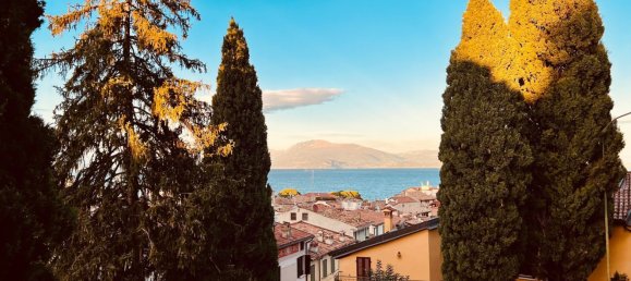 4-salle Appartement à Desenzano del Garda, Italy No. 335619 10