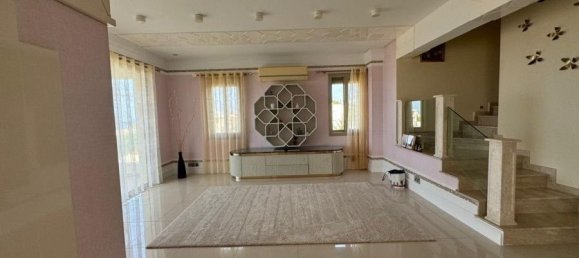 5 bedrooms Villa in Sea Caves, Cyprus No. 22720 3